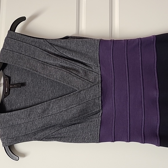 BCBG Knit Color Block Sleevless Dress. Size 0 - Picture 5 of 7